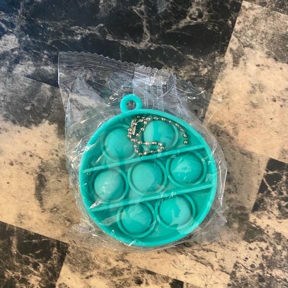 Mini pop it fidget key chain - Picture 12 of 15